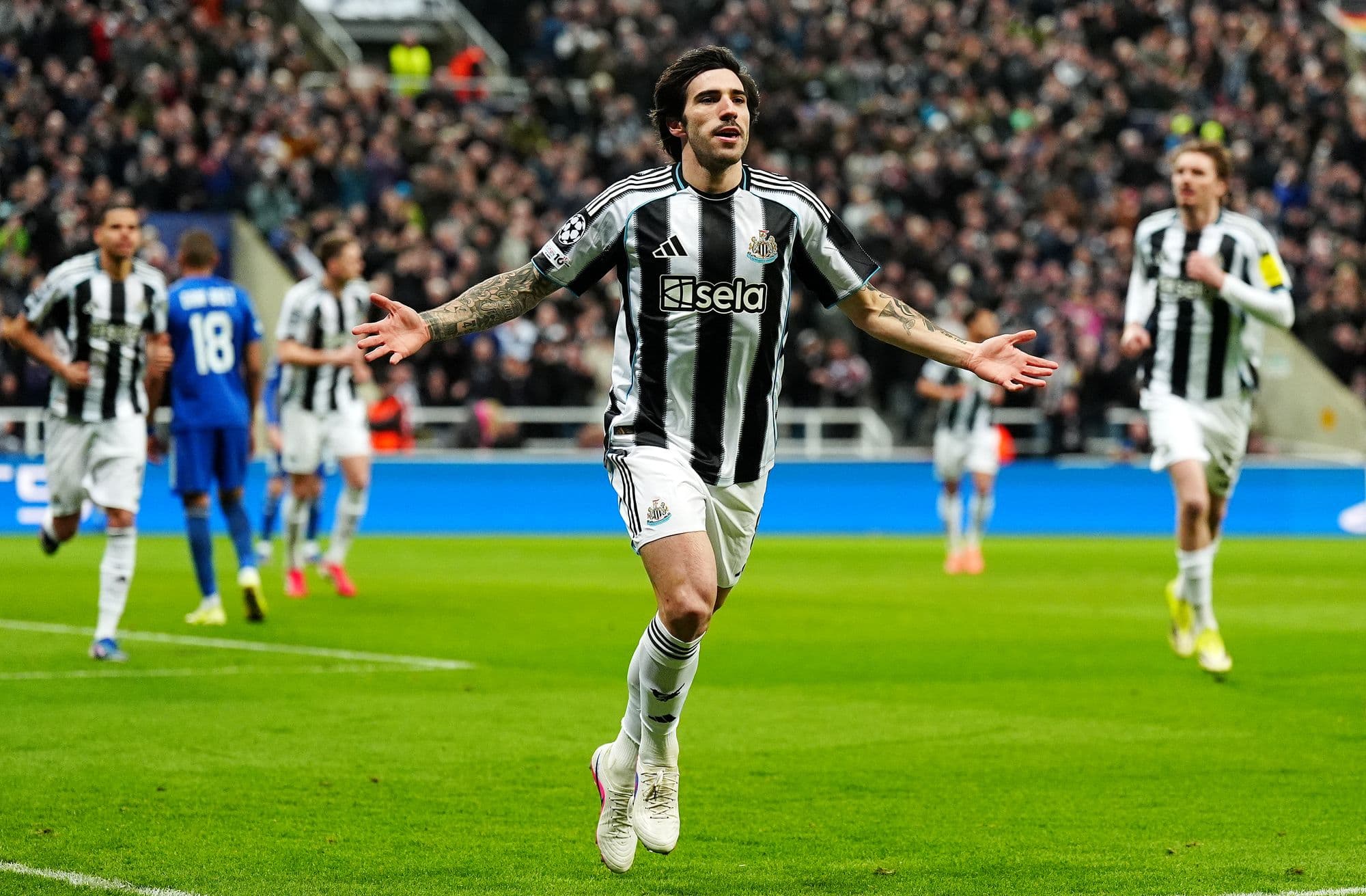 Tottenham continue their XXL spending spree, sign Tonali